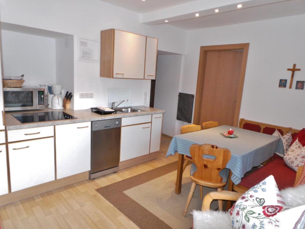 Haus Groder Hotell Rauris Rom bilde